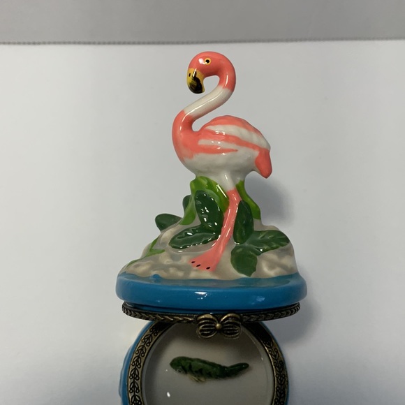 Flamingo Trinket Pill Box With Fish Trinket Tropical Flamingo Fish Water 4”H - Picture 5 of 13
